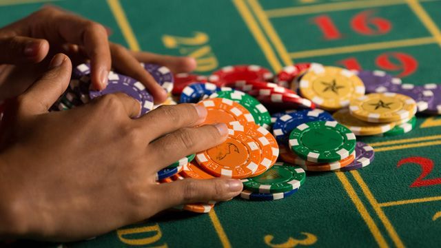 philslots کھلاڑیوں کے لیے لائیو کیسینو سیکشن